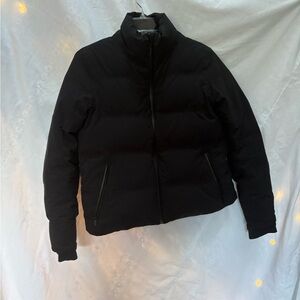 Lululemon Women's Black Puffer Jacket size 6